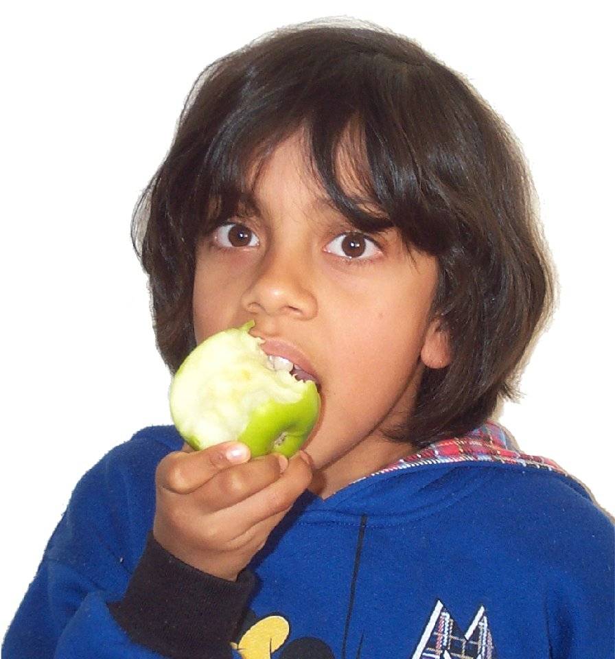 Eating apple1.jpg